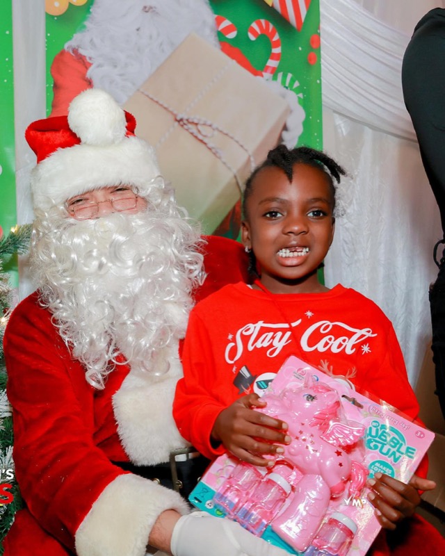 Big A Foundation Children's Christmas Party photo 10